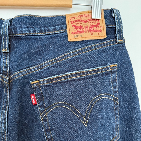 Levi's Dark Blue Skinny Jeans for Women - Picture 9 of 16